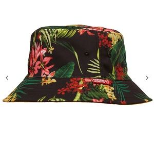 Dixxon The Gili Reversible Bucket Hat NWT.